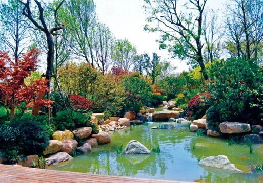 水景──人工湖、溪流与驳岸设计