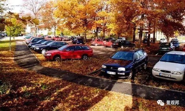 就一个停车位,人家都绞尽脑汁做创意