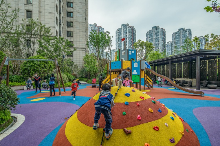 上海大宁金茂府住宅景观实景图7