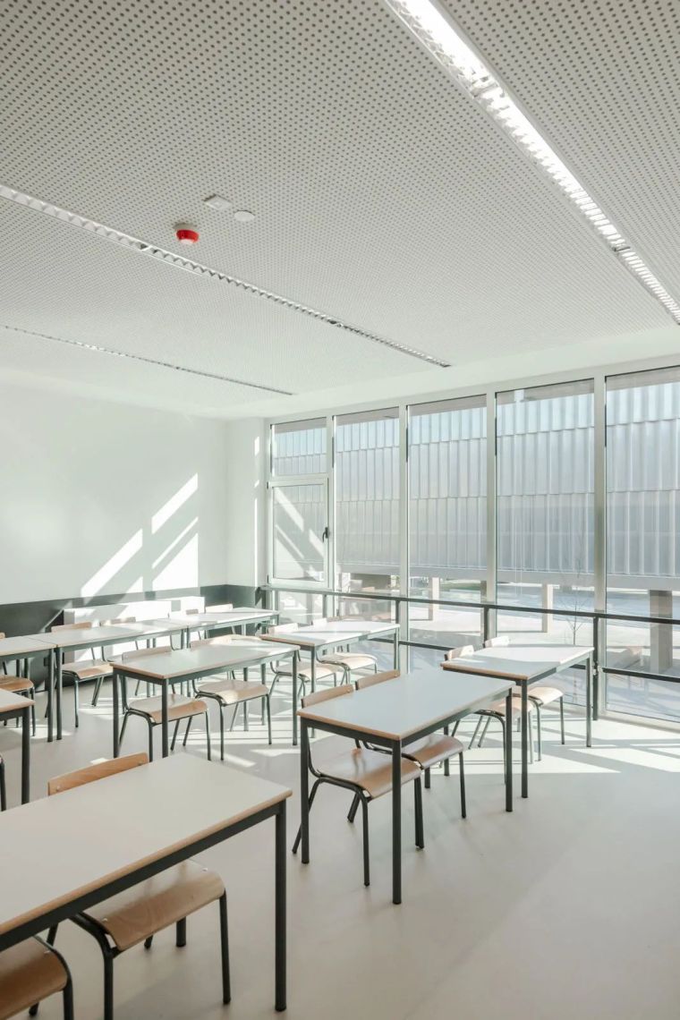 有“架空层”的中小学校设计——空间更丰富_23 有“架空层”的中小学校设计——空间更丰富_23