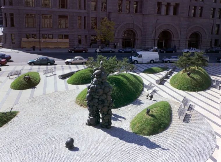 汤姆·奥特内斯 -雕塑形式简化的艺术家 汤姆·奥特内斯 -雕塑形式简化的艺术家