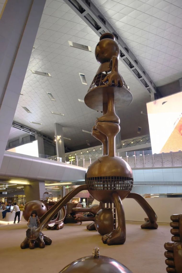 汤姆·奥特内斯 -雕塑形式简化的艺术家 汤姆·奥特内斯 -雕塑形式简化的艺术家