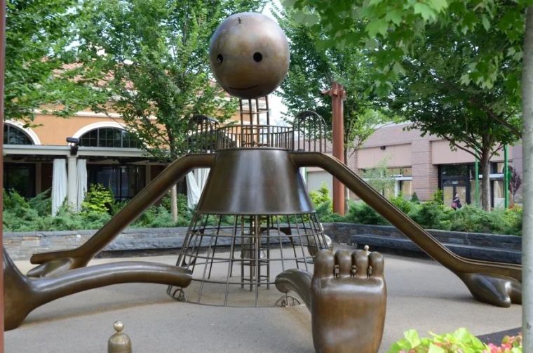 汤姆·奥特内斯 -雕塑形式简化的艺术家 汤姆·奥特内斯 -雕塑形式简化的艺术家