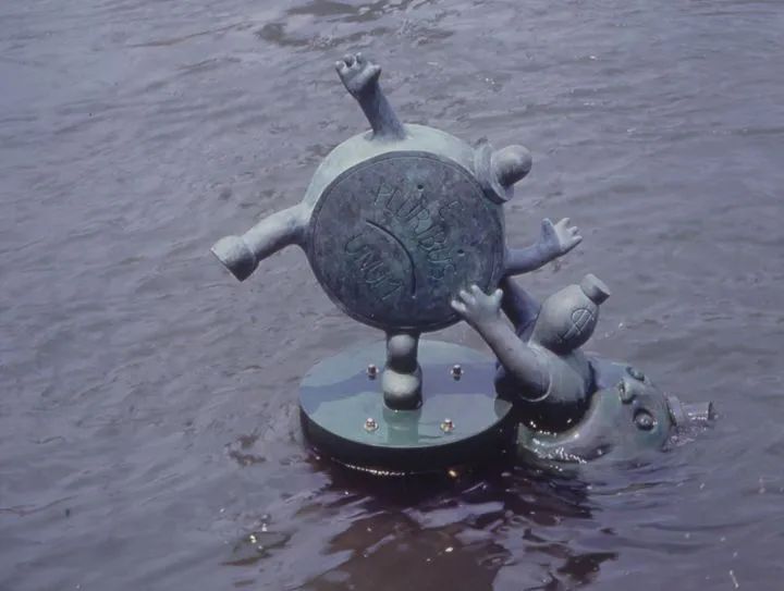 汤姆·奥特内斯 -雕塑形式简化的艺术家 汤姆·奥特内斯 -雕塑形式简化的艺术家