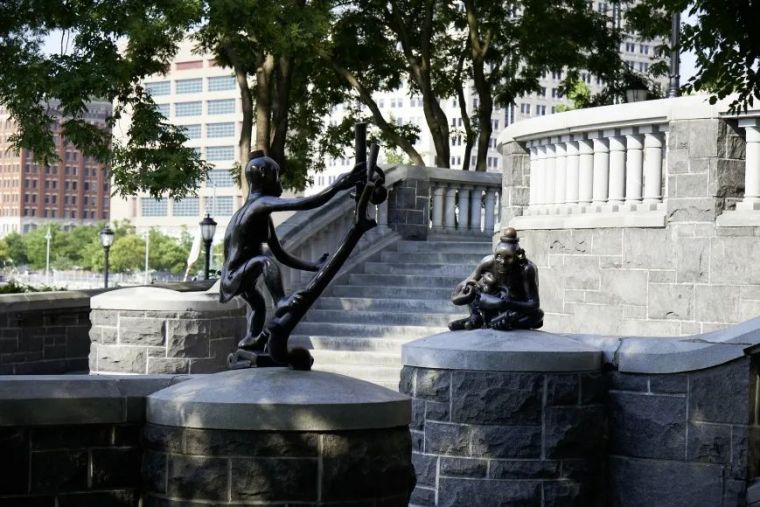 汤姆·奥特内斯 -雕塑形式简化的艺术家 汤姆·奥特内斯 -雕塑形式简化的艺术家