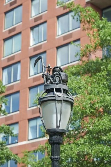 汤姆·奥特内斯 -雕塑形式简化的艺术家 汤姆·奥特内斯 -雕塑形式简化的艺术家