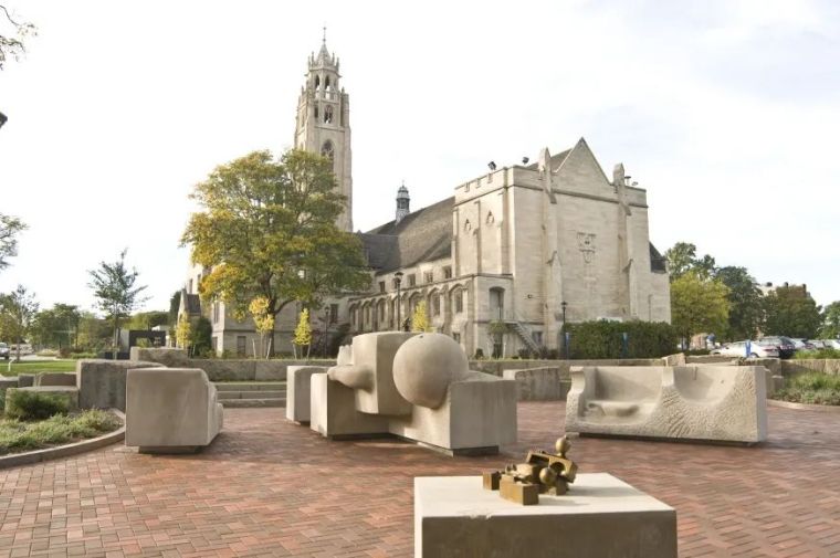 汤姆·奥特内斯 -雕塑形式简化的艺术家 汤姆·奥特内斯 -雕塑形式简化的艺术家