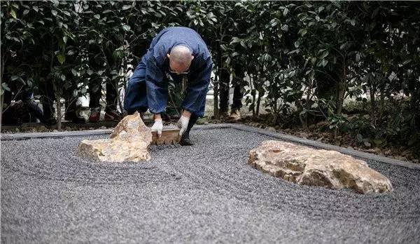 纯净、极致、而有章法的日式庭院景观