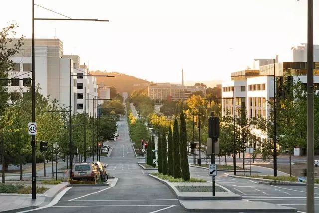 九个国外沿街道路景观案例