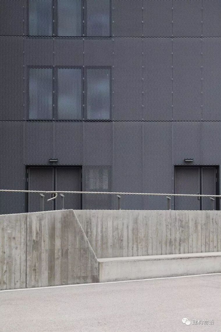 建筑室内景观艺术装置领域的低价材料——金属网 建筑室内景观艺术装置领域的低价材料——金属网
