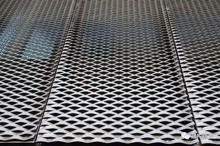建筑室内景观艺术装置领域的低价材料——金属网 建筑室内景观艺术装置领域的低价材料——金属网