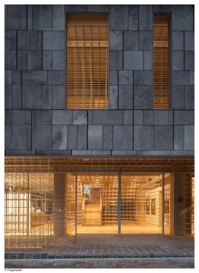 建筑室内景观艺术装置领域的低价材料——金属网 建筑室内景观艺术装置领域的低价材料——金属网