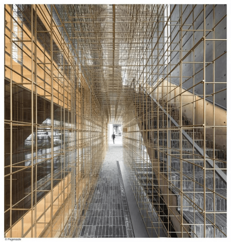 建筑室内景观艺术装置领域的低价材料——金属网 建筑室内景观艺术装置领域的低价材料——金属网