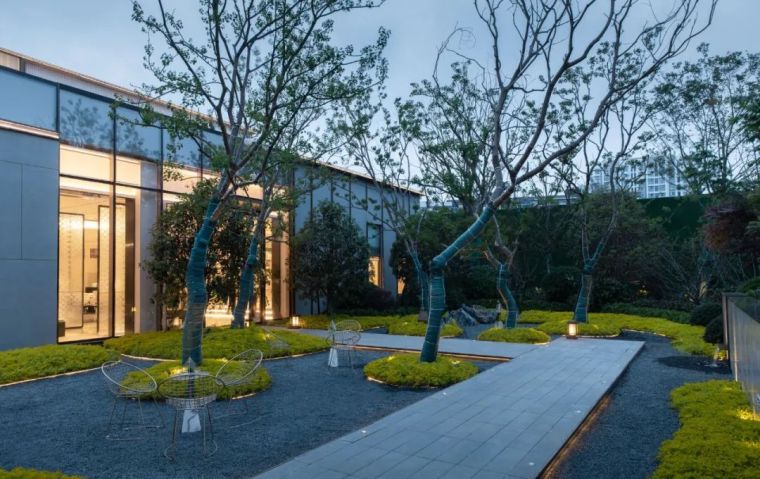 内敛沉稳而又不失现代风韵的新中式景观 内敛沉稳而又不失现代风韵的新中式景观