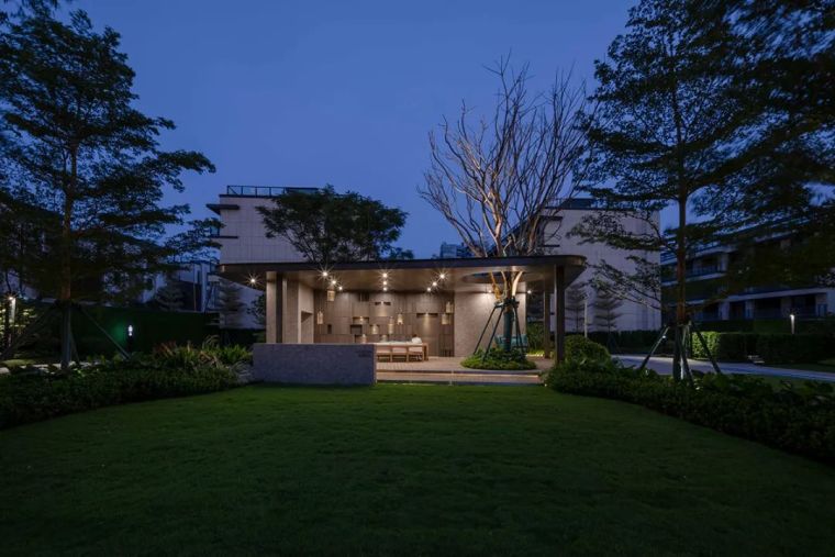 1671185179325928 1671185179325928