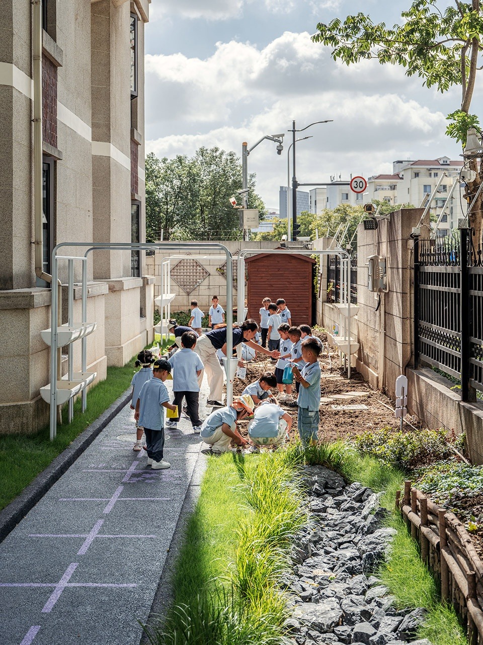 104545xxj83cqxdzkedt2d