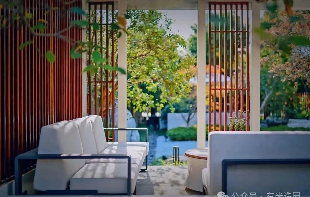 庭院空间分隔全攻略:从矮墙到绿篱,让庭院私密性与美感倍增-灵感屋