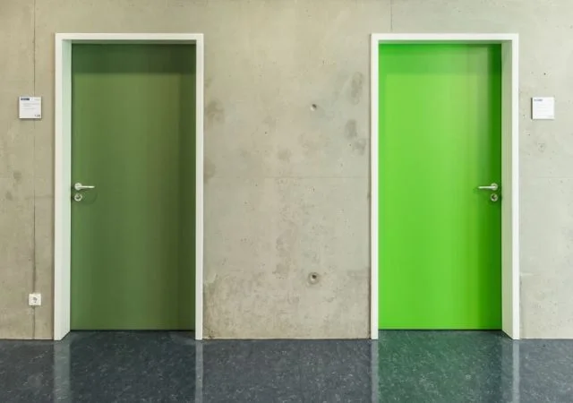 Wood Laminate Doors in Molecular Plant Science Institute / EGGER 分子植物科学研究所的木质层压门
