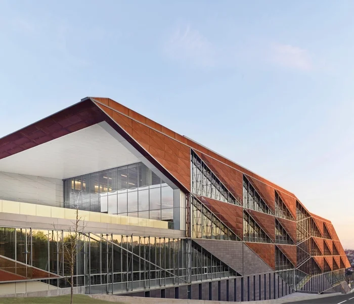 Cor-ten Steel Façade Cladding / Kasso Cor-ten钢立面覆层